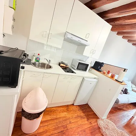 Appartement studio calme tout équipé en Bord de Marne - Proche Disney *